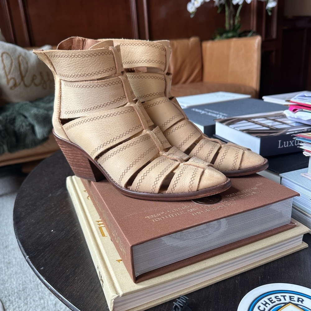 Sundance Veracruz Strappy Finest Leather Stylish Ankle Boots